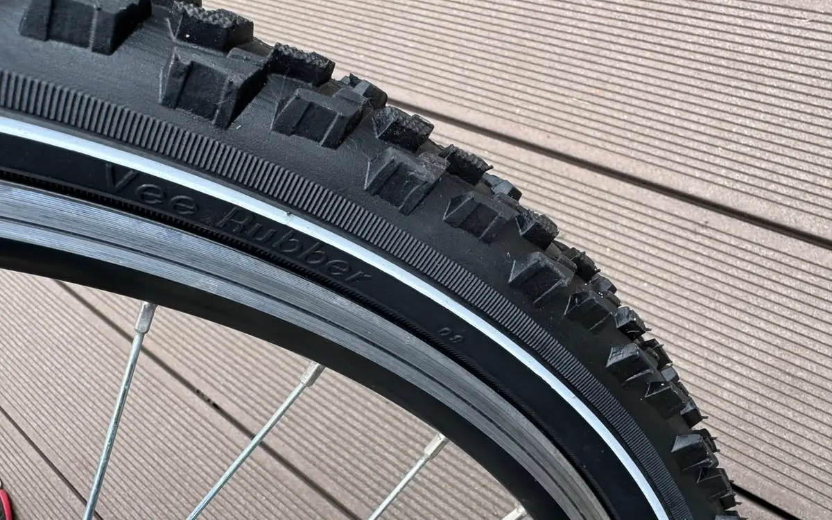 Bicycle tyre sizes: MTB sidewall showing where to read size and specifications